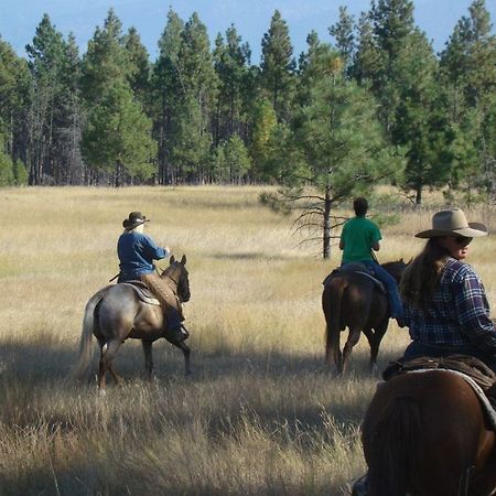 Dream Haven Guest Ranch Hotel Marion Екстериор снимка
